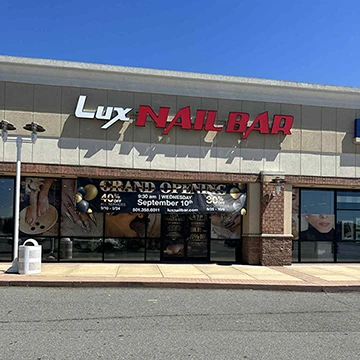 LUX NAIL BAR