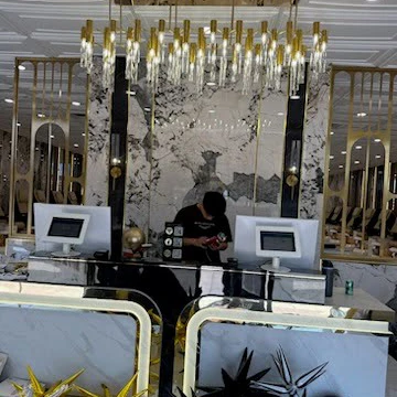 LUX NAIL BAR