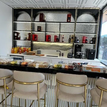 LUX NAIL BAR